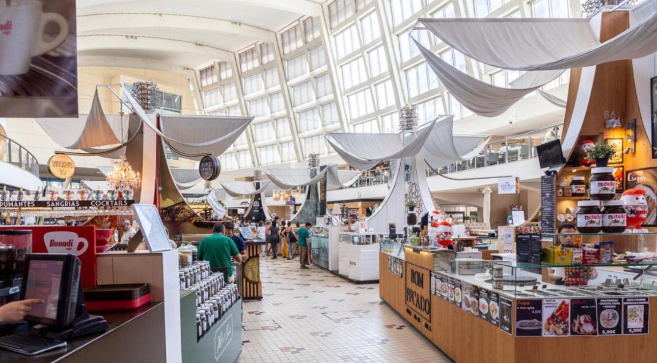 ポルトBoavista Premium With Ac, Terrace- Parking ,Supermarket And Metro T3アパートメント エクステリア 写真